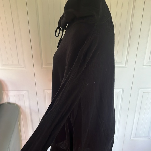 Black long sleeve turtleneck - Picture 4 of 6